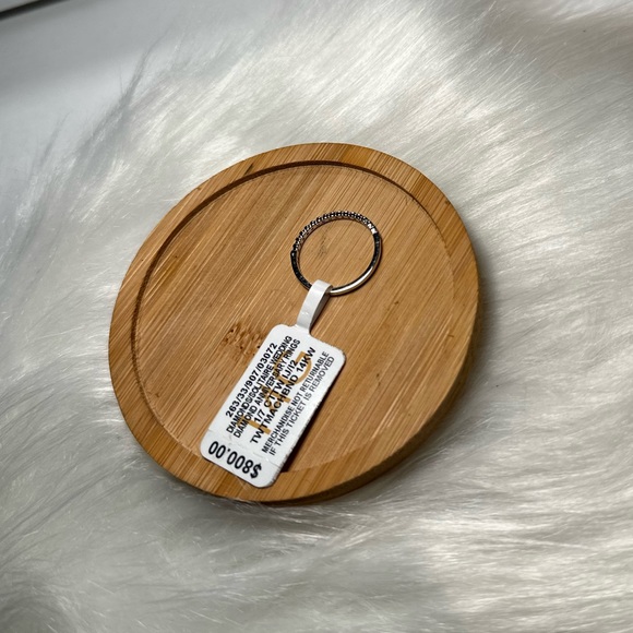 Ring - Picture 3 of 3